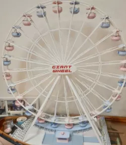 Giant wheel / ferris wheel / grande roue / 1 meter