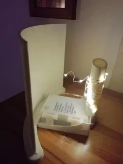 Lithophane-Ständer mit Batteriefach / Lithophane-Stand with Batterieslot - für 180mm querliegendes Bild (Landscape) in 4:3 