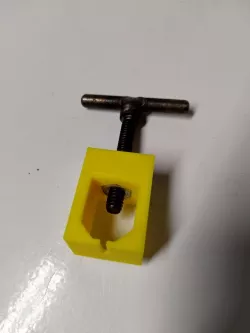 Slot Car Pinion Gear Puller 