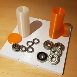 Bearings container