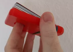 Credit card box with customizable capacity