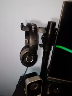 Headphone Holder on Generic Monitor Mount