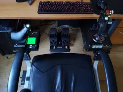 Joystick Saitek X52 pro mount for ikea markus chair