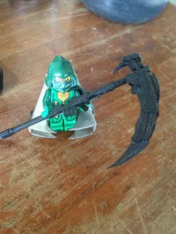 Ruby's Crescent Rose Lego Size
