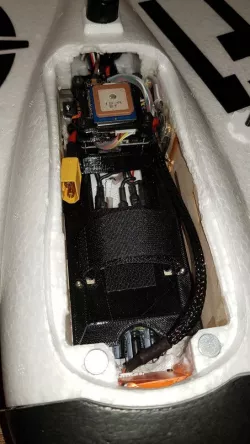 Sonicmodell F1 Wing baseplate to screw in