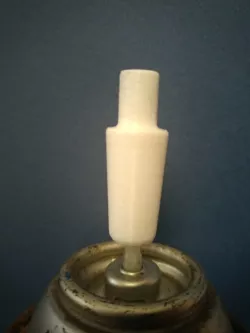 Air pump to Aerosol air refill adapter 
