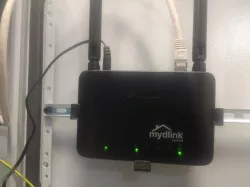Customizable router wall mount (D-Link DIR-605L)