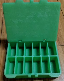 Latched Small Parts Box with Snap Hinge Lid (No hardware!!)