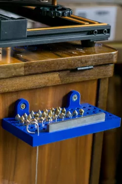 Nozzle holder