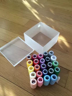 Porte bobines à coudre - Sewing roll holder