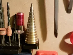 Step Drill Wall Mount (33mm max. Diameter) -- Stufenbohrer Wandhalter (33mm max. Duchmesser)