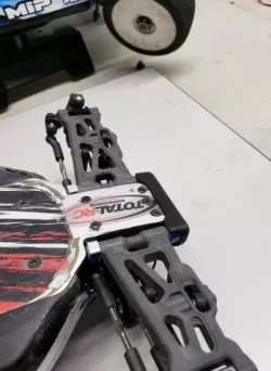 Bumper team associated B64