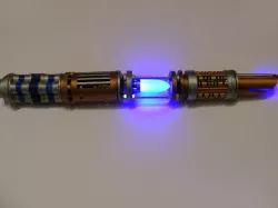 Lightsaber with internal LED's --- INSTRUCTIONS IN DESC.