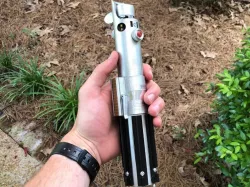 Skywalker Lightsaber - Graflex Prop Accurate