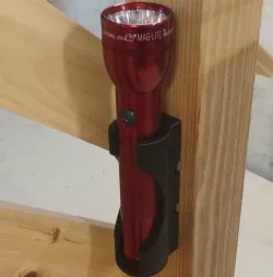 Mag-Lite Flashlight Bracket