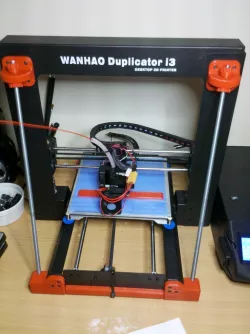 Z braces for Wanhao Duplicator i3, Cocoon Create, Maker Select, and Malyan M150 i3 3D printers.