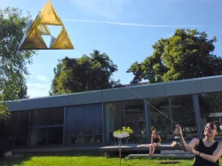 Full 3D Printed Triforce Kite.