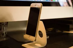 iPhone stand
