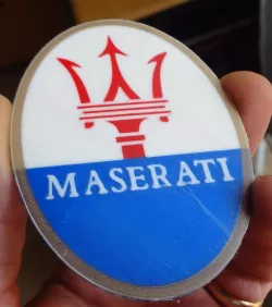 4 colors Maserati logo