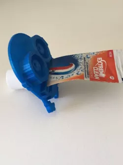 Big  Bob minion toothpaste squeezer