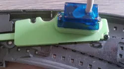 C-rail turnout switch with servo