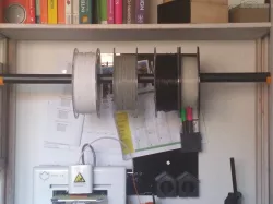 Filament spool holder