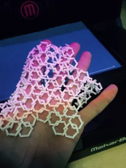 Hexagonal chain mail design