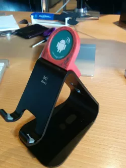 Nexus 5 NFC mount for elago M2 stand