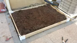Raised bed garden corner bracket