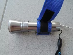 Scubapro nova 200 dive lamp hand mount
