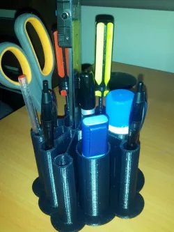 Stationary Holder for the Maker