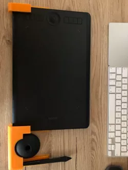 Wacom Intuos Pro 2017< Holder