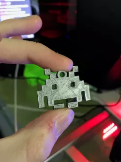 Space Invader keychain