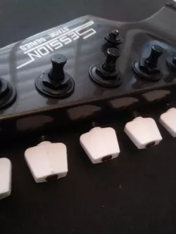 Strat style tuner knob