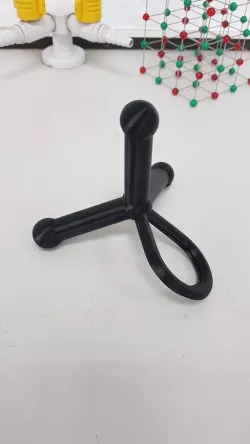 Trigonal pyramidal molecular model
