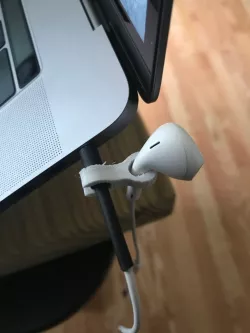 earbud 90-degree holder clip