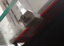 Hotbed glass locking mechanism