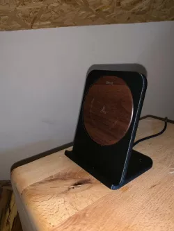 IPhone XR Stand Wireless Charging