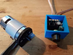 Motor mounting for cheap 795 engine -- Motorbefestigung  für günstigen 795er Motor