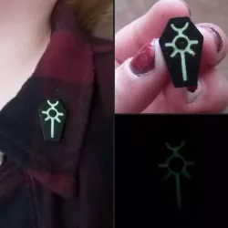Necron Symbol with closed back