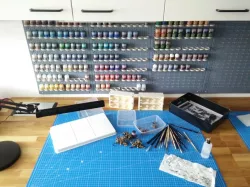 Citadel paint holder for pegboards