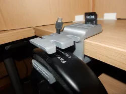 Desk clamp for headset, cables and storage V2