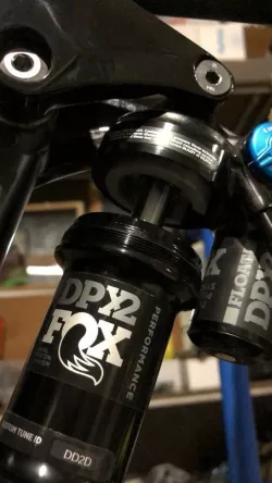 Fox Float DPX2 volume spacer