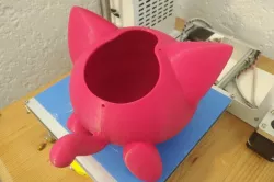 Hoppip planter with thread holes