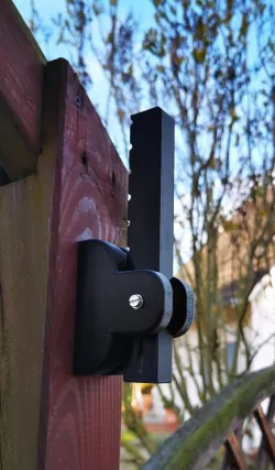 Laundry hook for airing