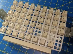 "Retrobright" Key Cap Stand (C128, Amiga)