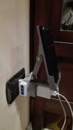 smartphone tray on the charger