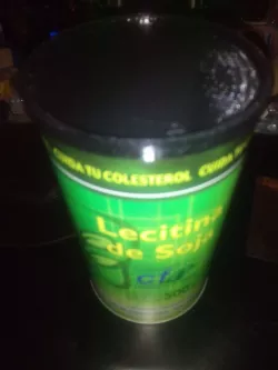 Tapa lata grande. Large tin lid?
