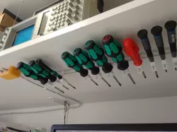 Under-the-shelf 6mm U-rail universal Screwdriver holder