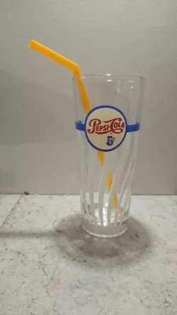 Square Straw. 3D printable.